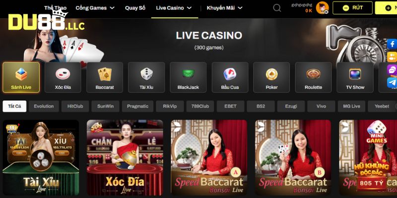 Ngắm nhìn dealer trong mỗi phiên cược casino